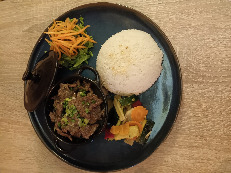 COM BO ( riz au boeuf )