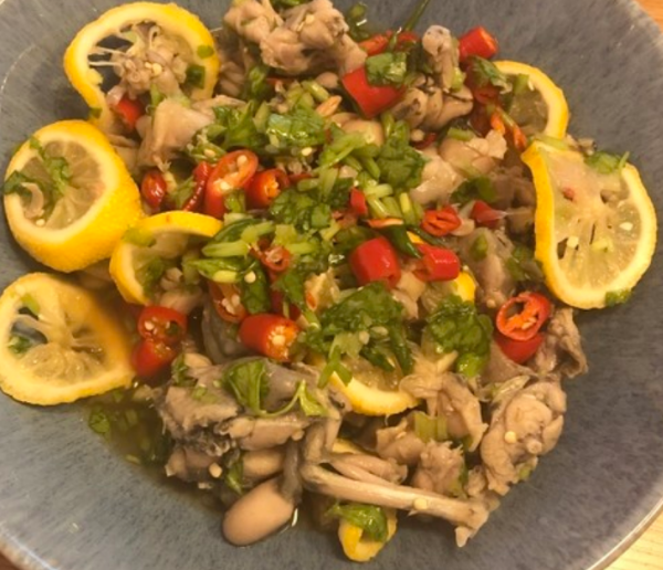 T14 Cuisses de grenouille à la thaï
