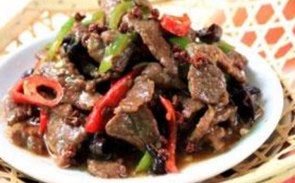 35 Boeuf aux champignons noirs