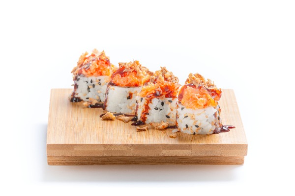 71. Spicy salmon roll 4pz (1.3.4.6.11)spicy
