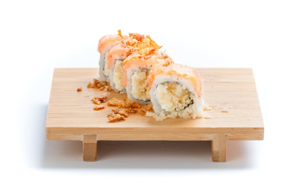 59. Special salmon roll 4pz (1.4.7.10.spicy)