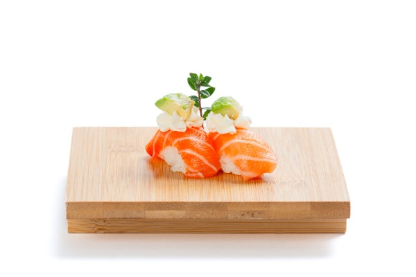 137. Nigiri salmon avocado 2pz (4.7)