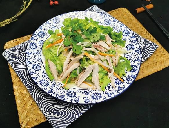 E5. Salade de poulet