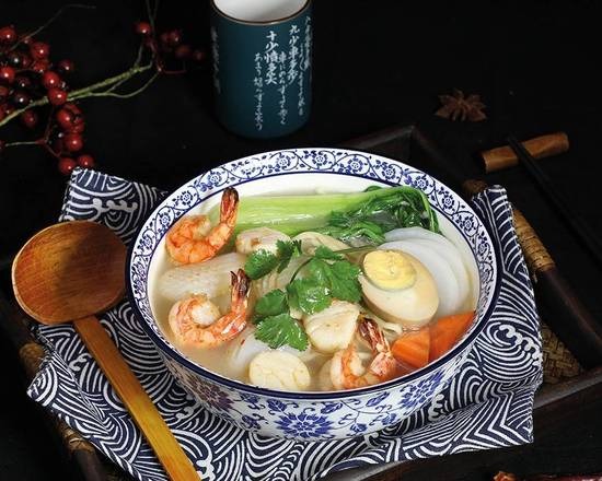 S10. Soupe de nouilles aux fruits de mer