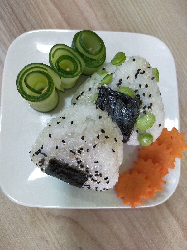 218. Onigiri thon cuit