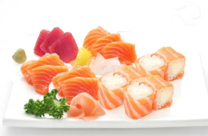 menu33- sashimi, saumon rolle