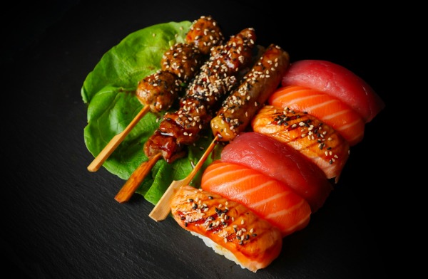 SUSHI & YAKITORI