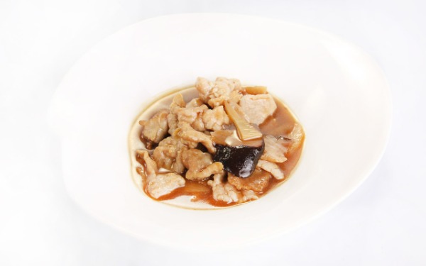 178. VITEL LO CON BAMBU'E FUNGHI
