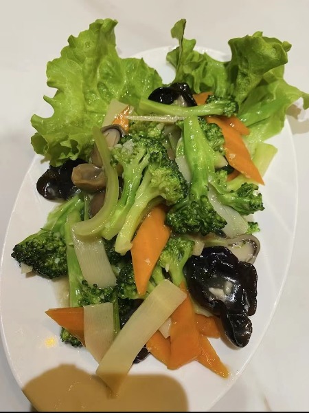 P21. 什锦蔬菜. Légumes chop sucy