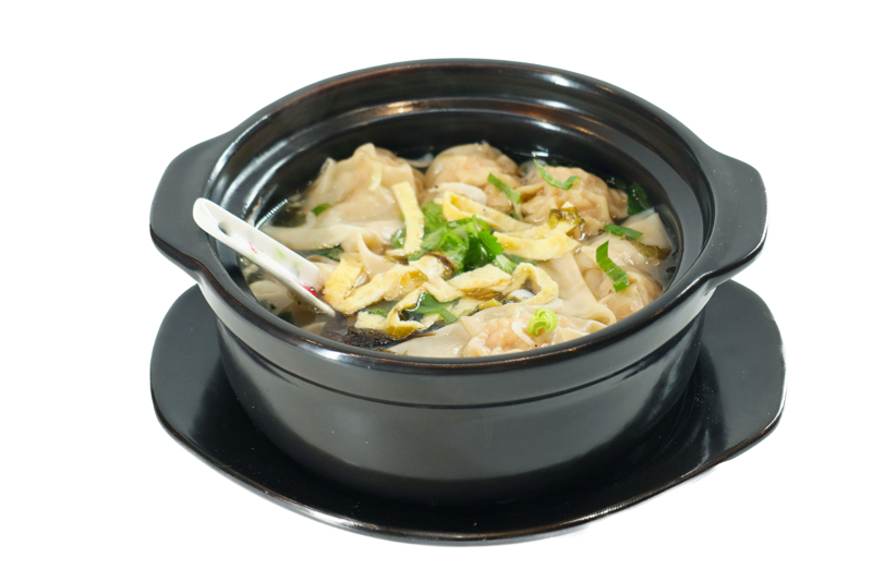 SP8.砂锅小馄饨.Marmite de raviolis au poulet et crevette (12 pièces)