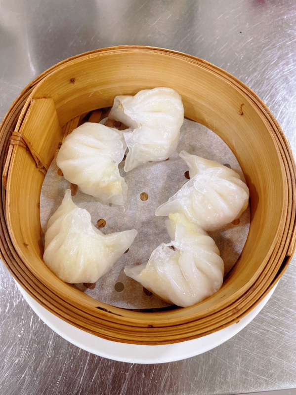 E15. 水晶虾饺. Raviolis aux crevettes à la vapeur (5 pièces)