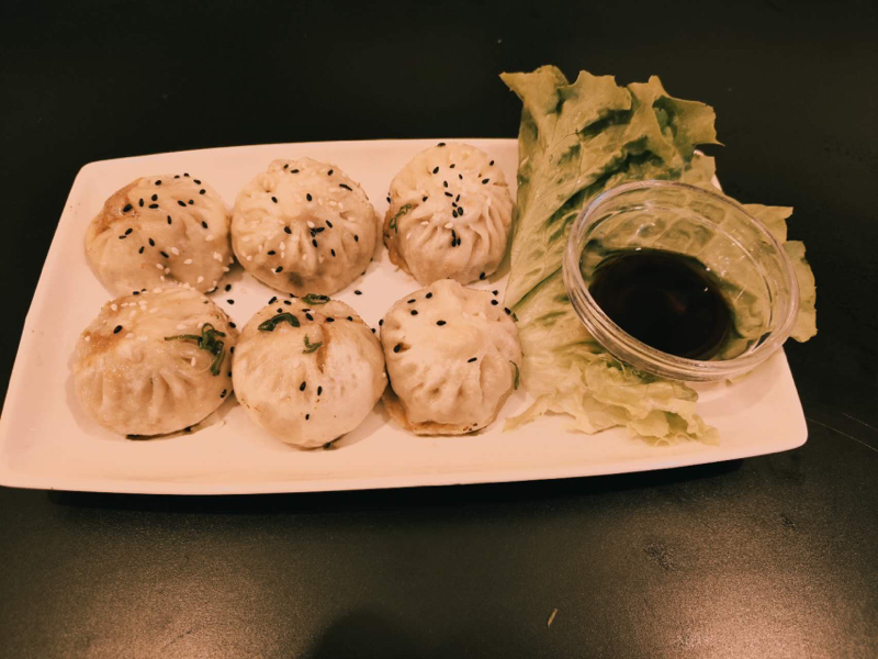E14. 上海生煎包. Brioches grillées de Shanghai au porc (6pcs)