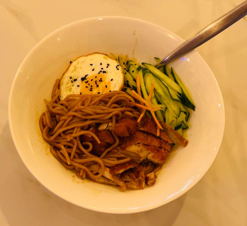 SP10.葱油拌面.Nouilles à l'huile de ciboule avec poulet pané(Ji Pai Miam)