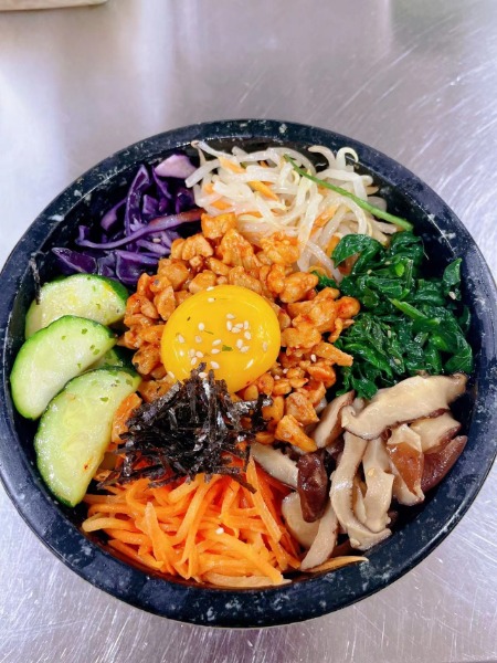 FB2. 韩式石锅鸡肉. Bibimbap au poulet 🌶🌶