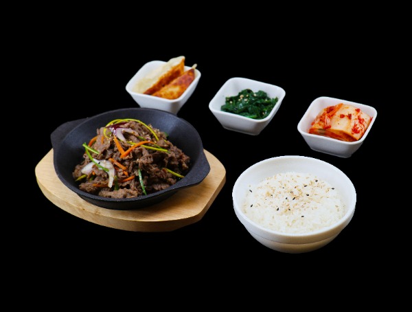 BA1. 铁板牛肉. Barbrcue boeuf