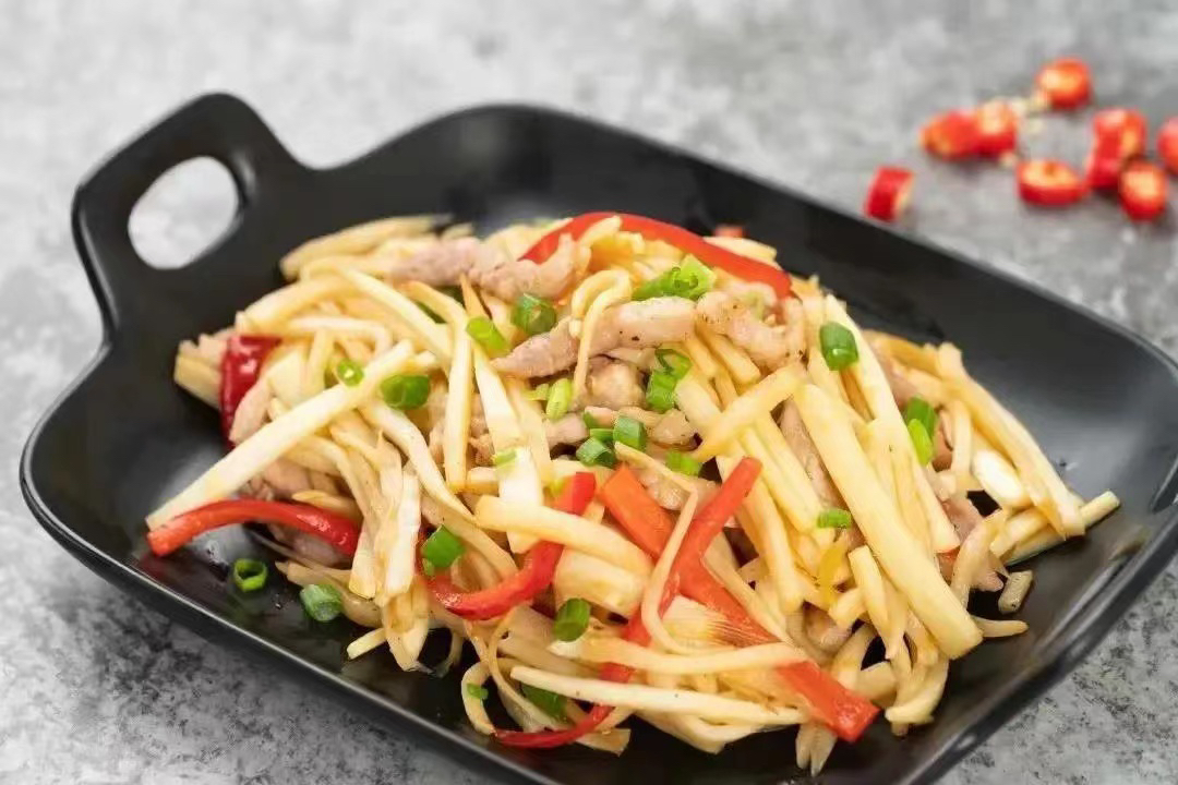SP16.茭白炒鸡丝.Zizanie sauté au poulet