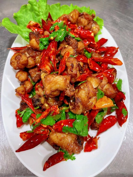 P1. 辣子鸡. Poulet aux piments secs