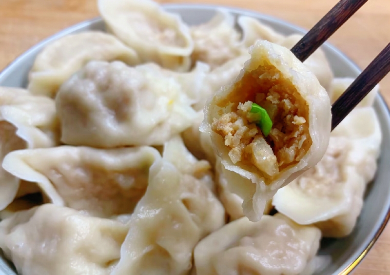 C2B 猪肉饺 8p Raviolis au porc