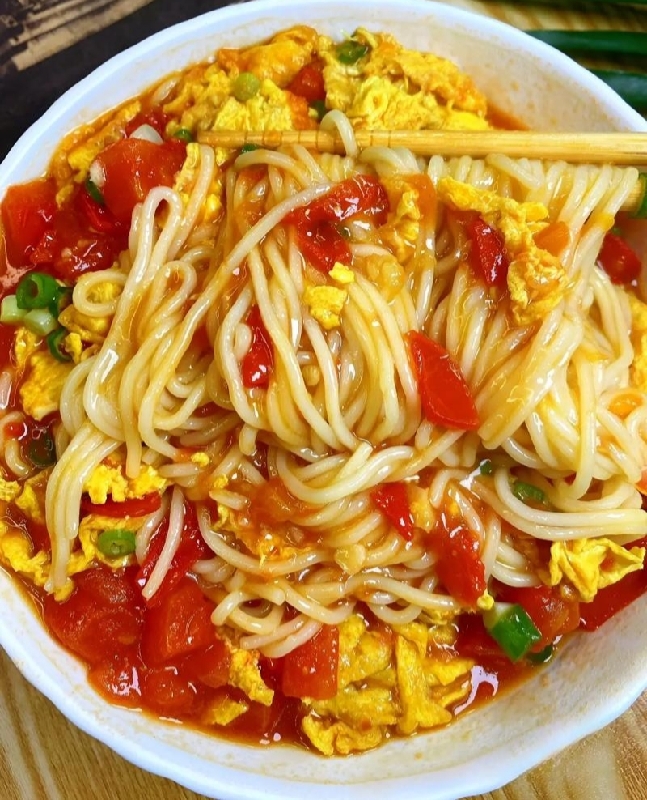 31. 西红柿鸡蛋面 Nouilles œuf tomates