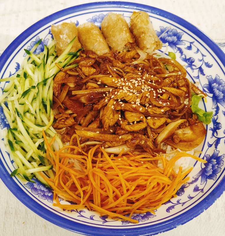 B2. 鸡 Bo Bun Poulet