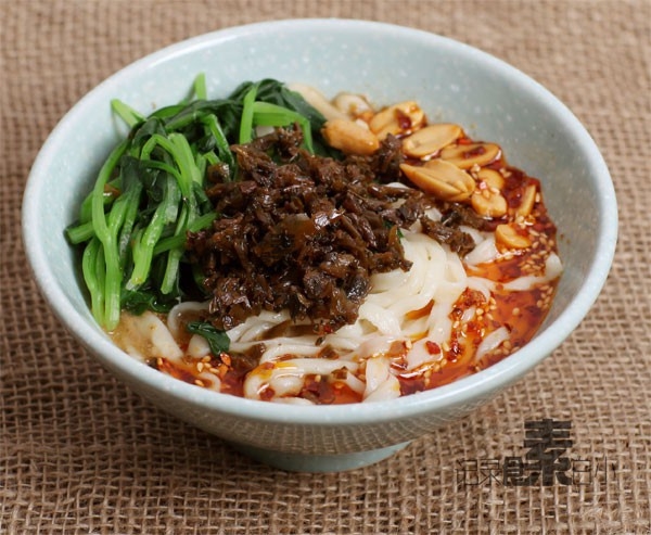 26c. 素担担面 Nouilles Dandan Végétarienne