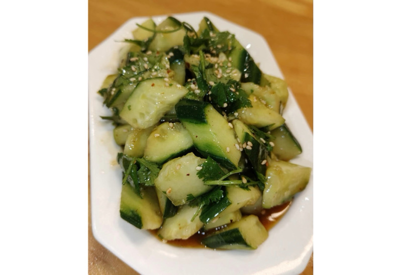 7. 拍黄瓜 Salade de concombre