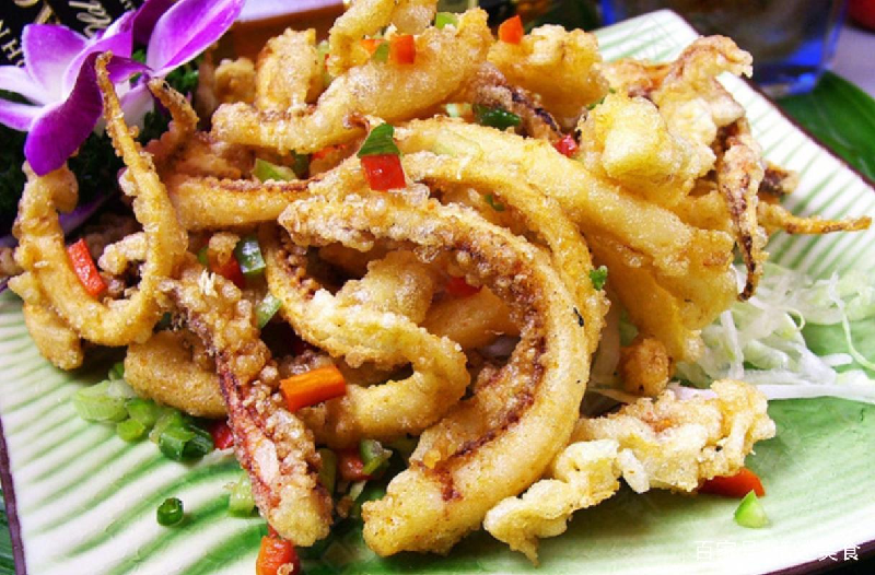 S12.椒盐鱿鱼须 Tentacules de calamar au sel et poivre
