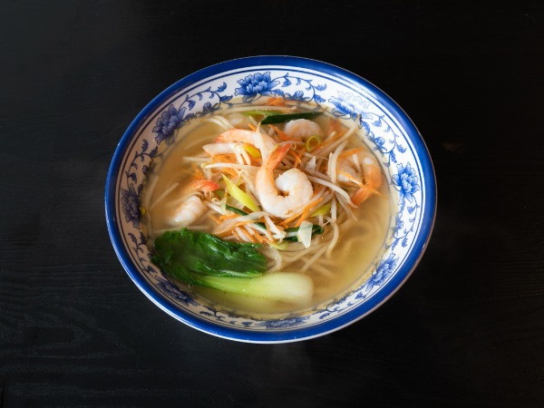 24. 鲜虾面 Soupe de nouilles aux crevettes