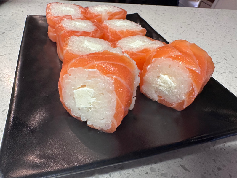saumon roll fromage 8P