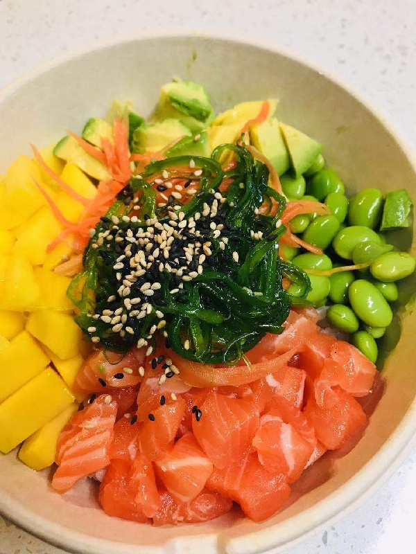 #12. Poké bowl hawaienne