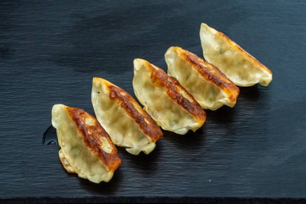 V4. Raviolis au poulet 4p
