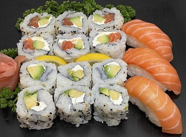 N13. California Saumon,avocat,cheese & sushi 15p ( C18,C19,S2*3p )