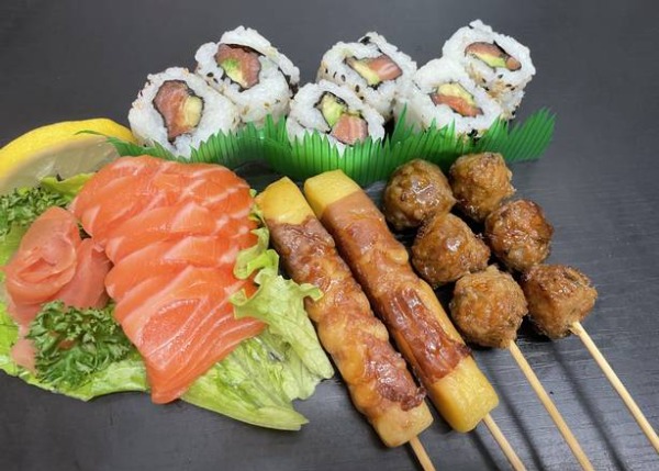 N11. California & sashimi brochettes (C1 ,Sp,B1,B5)