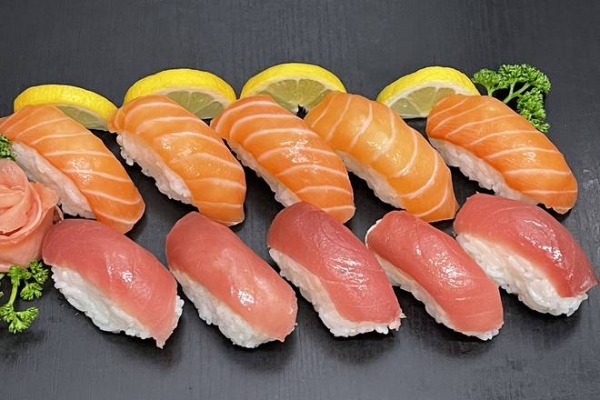 N4. Menu sushi mix