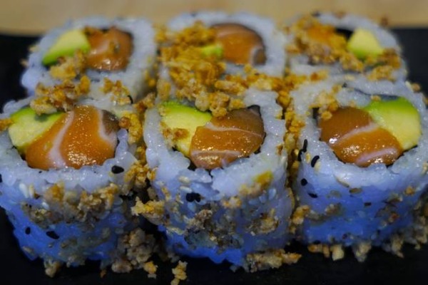 C14. California saumon crispy oignon 8p