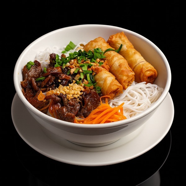 81. Bôbun (vermicelles de riz au boeuf et nêms)(Grand)