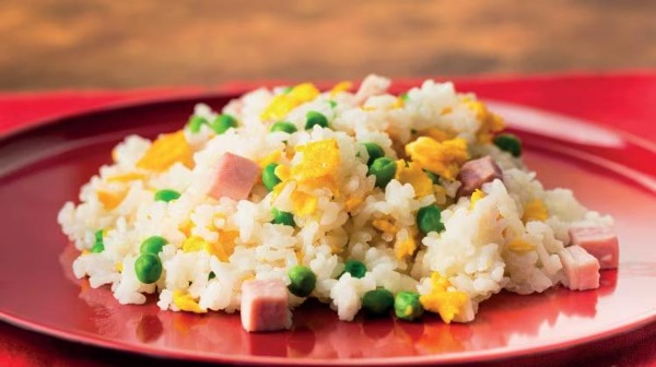 26b. Riso alla cantonese con uova prosciutto e piselli