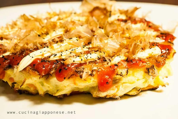 8g. Okonomiyaki con verdura e gamberi