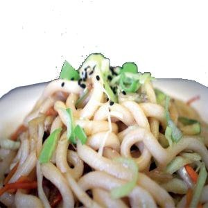 35. Yaki udon con uova e verdure mista