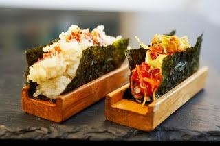ST2. Sushi tacus salmone