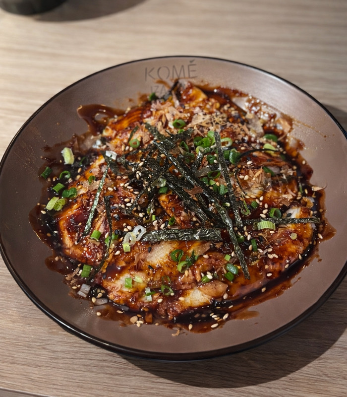 D90 - 鰻丼 Donburi Unagi