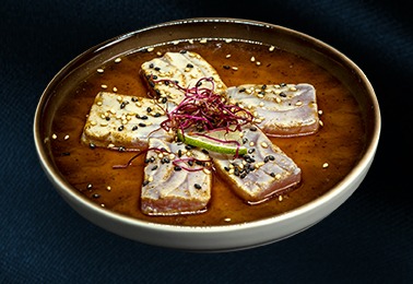 65. Maguro tataki