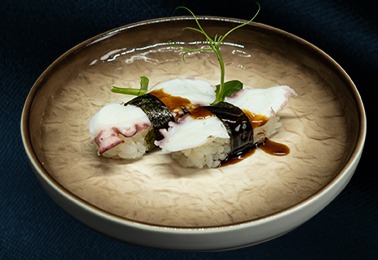 55. Nigiri polpo