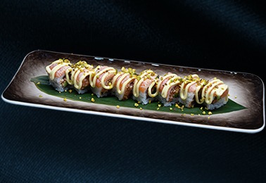 116. Uramaki spicy sake plus