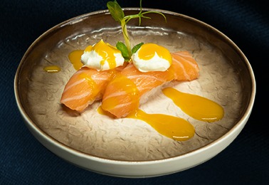 56. Nigiri tamago