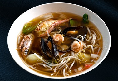 160. Ramen con fruitti di mare