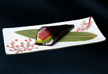 81. Temaki maguro