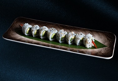 95. Uramaki amaebi