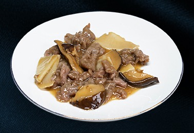 171. Manzo bambù e funghi
