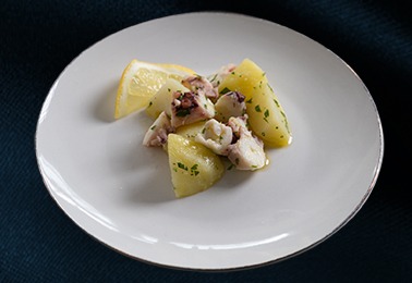 16. Polpo con patate